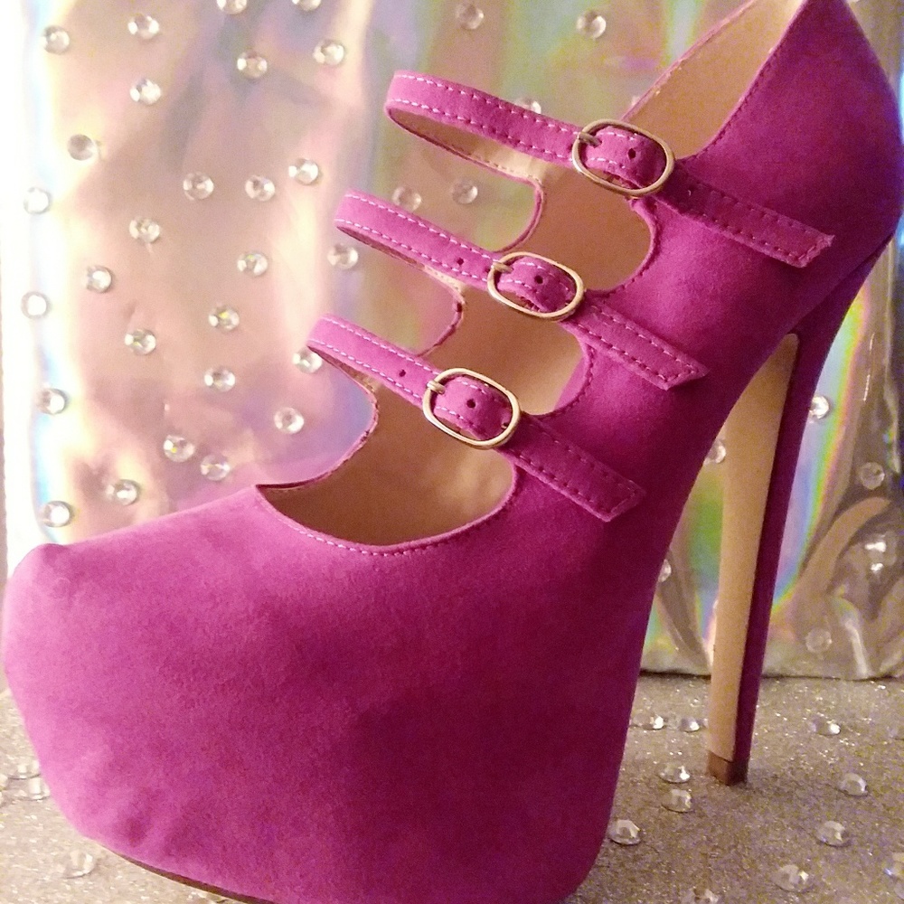 Shoes clothing and accessories - Picture 2 of 2